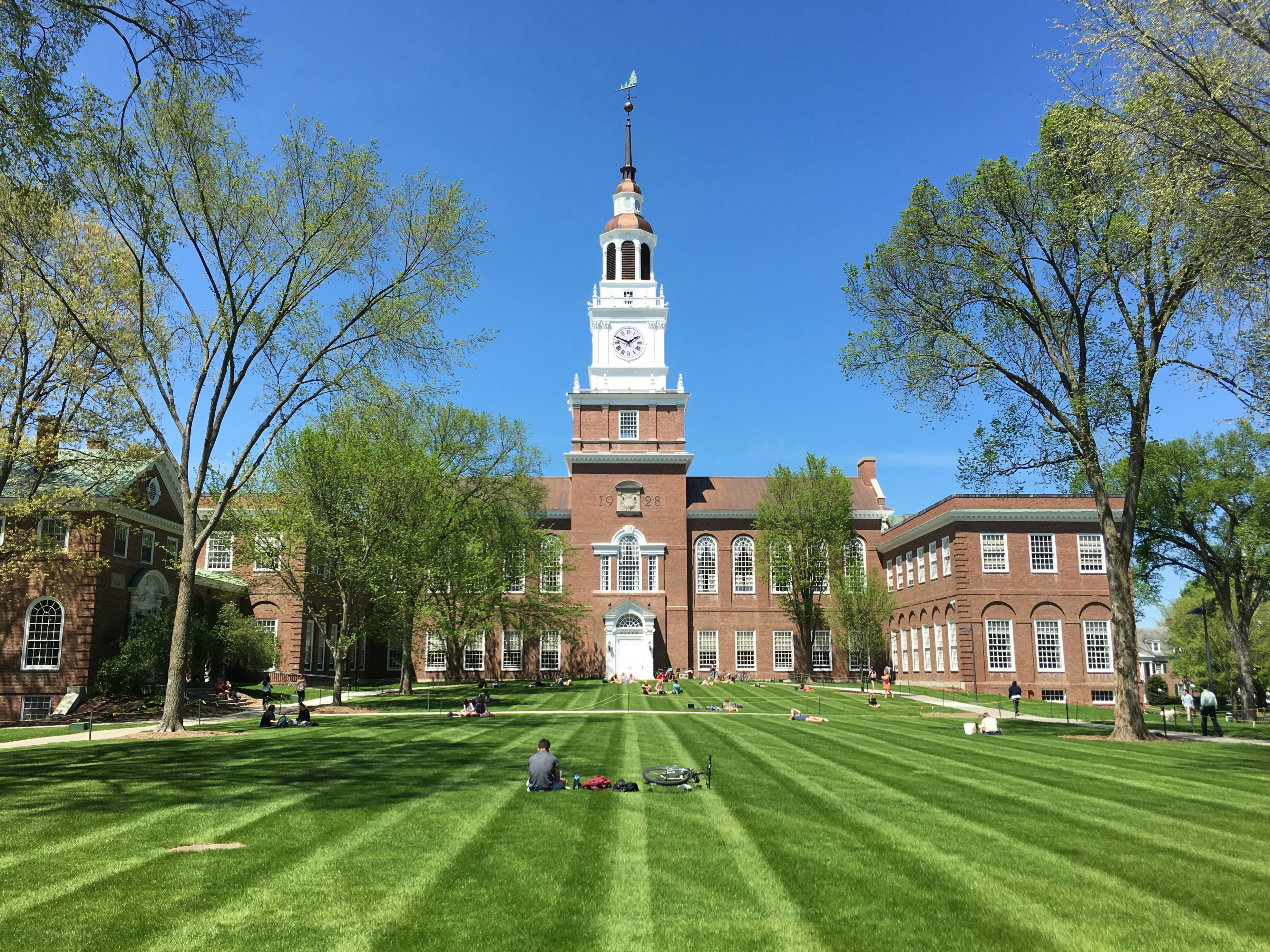 Dartmouth College VIVERE AD HANOVER